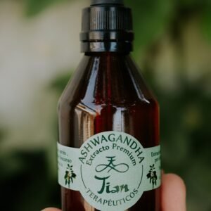 Ashwagandha centrada mano