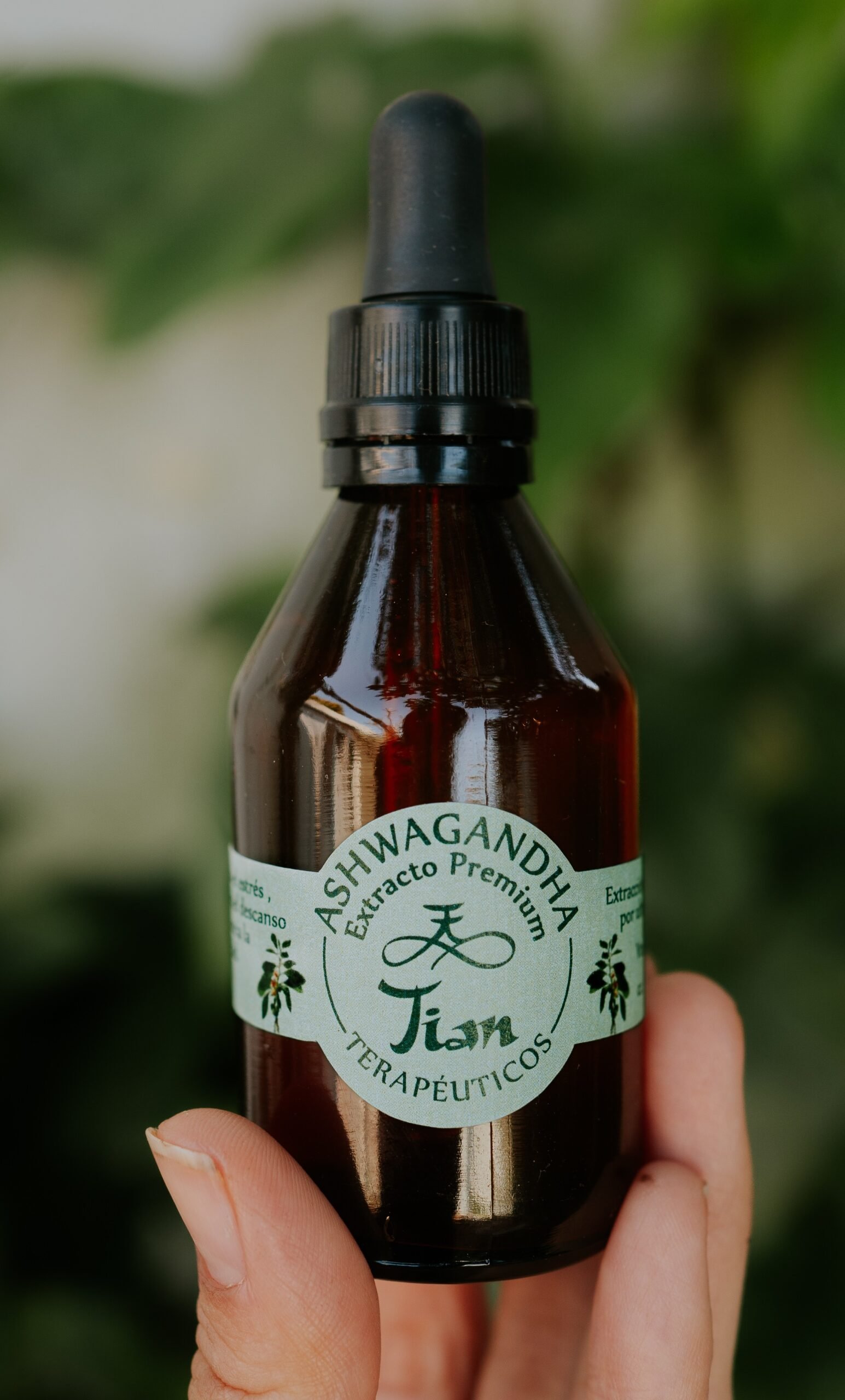 Ashwagandha centrada mano